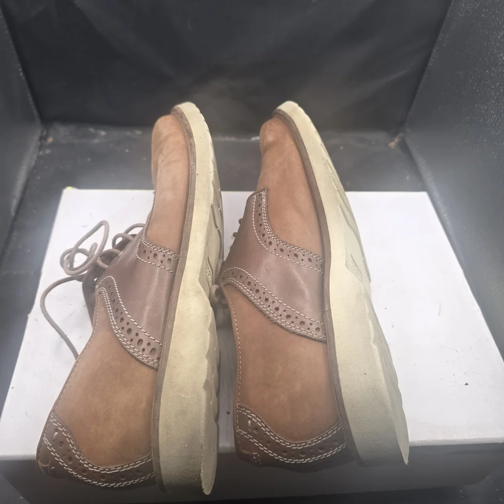 Bostonian Tan and‎ Brown Leather Oxfords